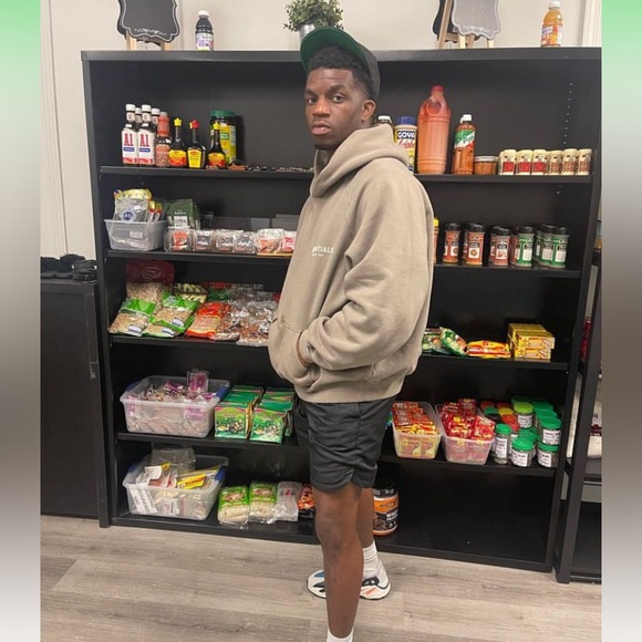 Ambitious - Picture 13 of 16